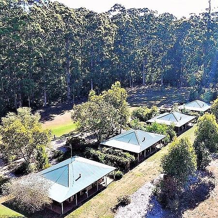Treenbrook Cottages Pemberton Exterior photo
